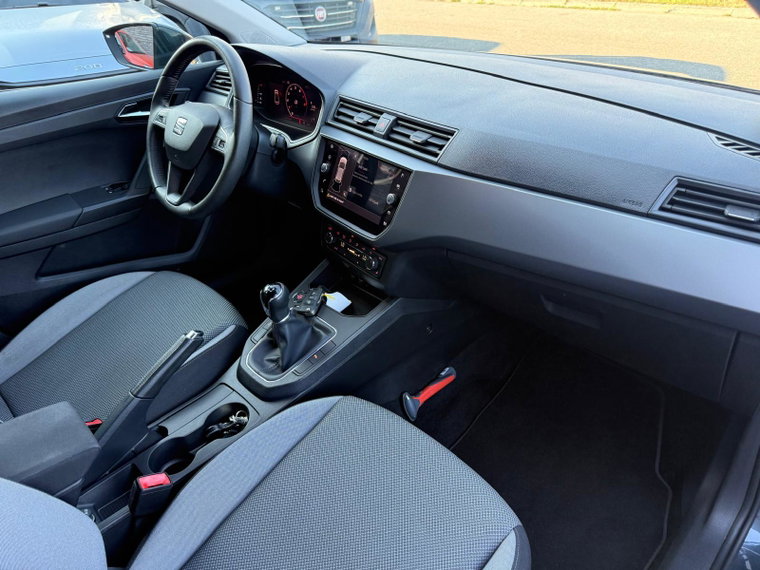 Vehicle Image 38