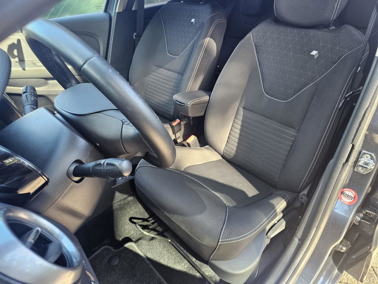 Vehicle Image 22
