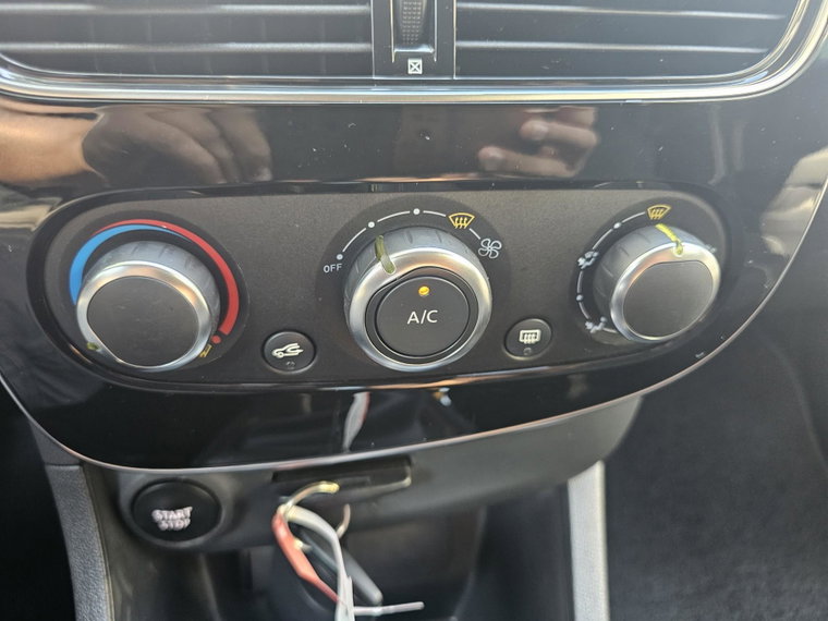 Vehicle Image 29
