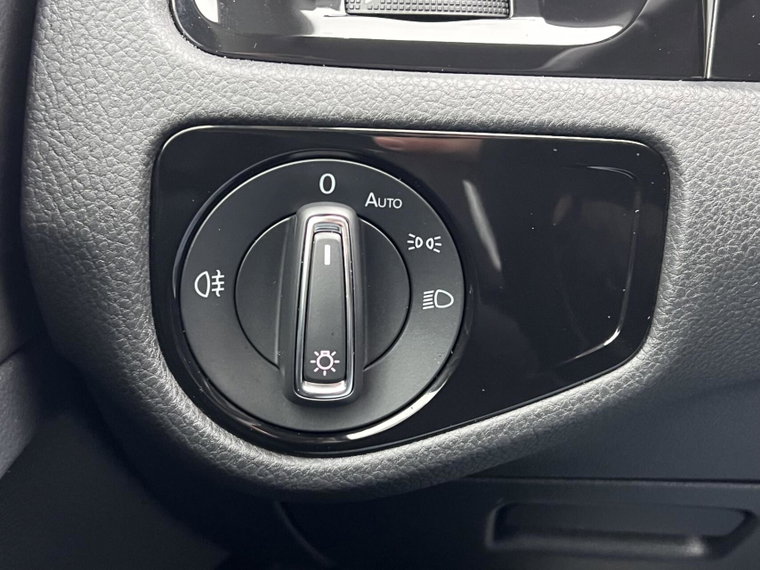 Vehicle Image 40