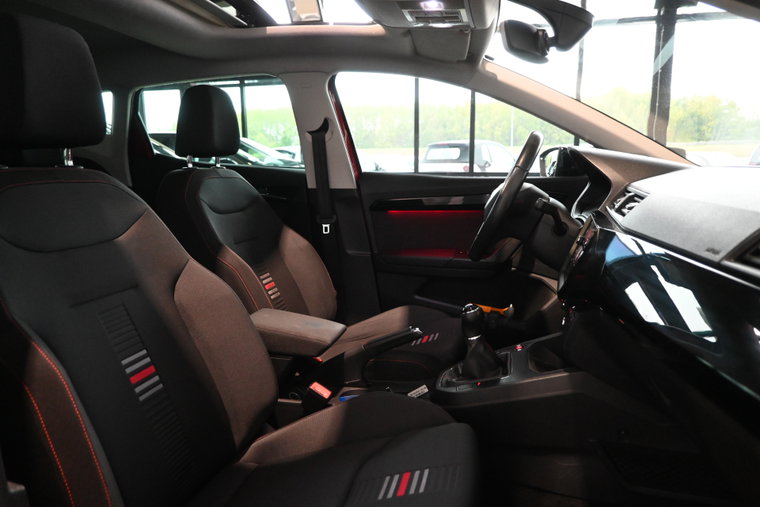 Vehicle Image 30