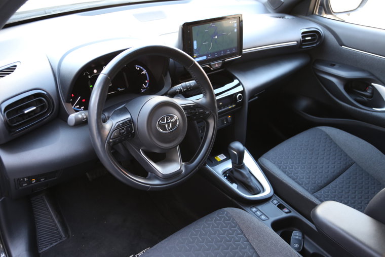 Vehicle Image 6