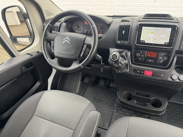Vehicle Image 29