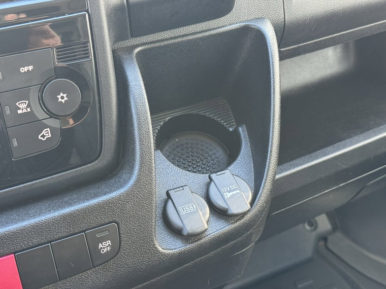 Vehicle Image 35