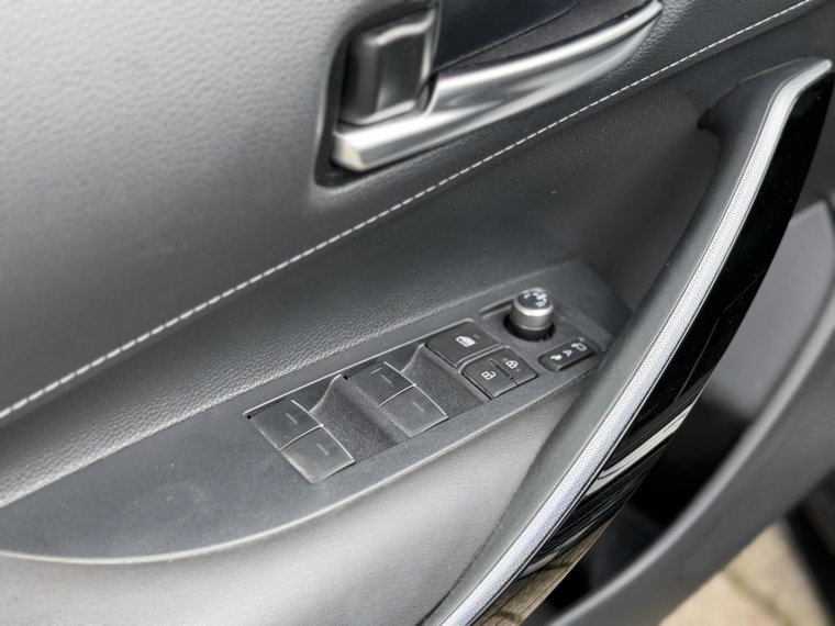 Vehicle Image 22