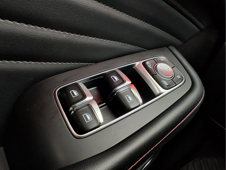 Vehicle Image 26