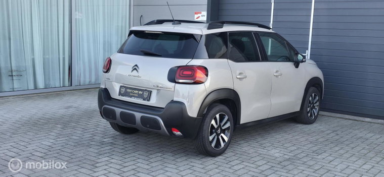 Vehicle Image 17