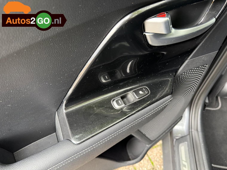Vehicle Image 24
