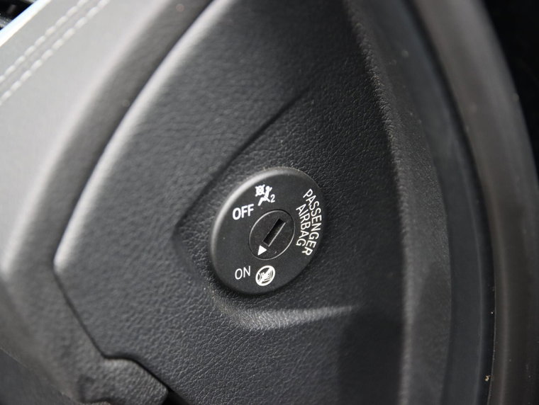 Vehicle Image 36