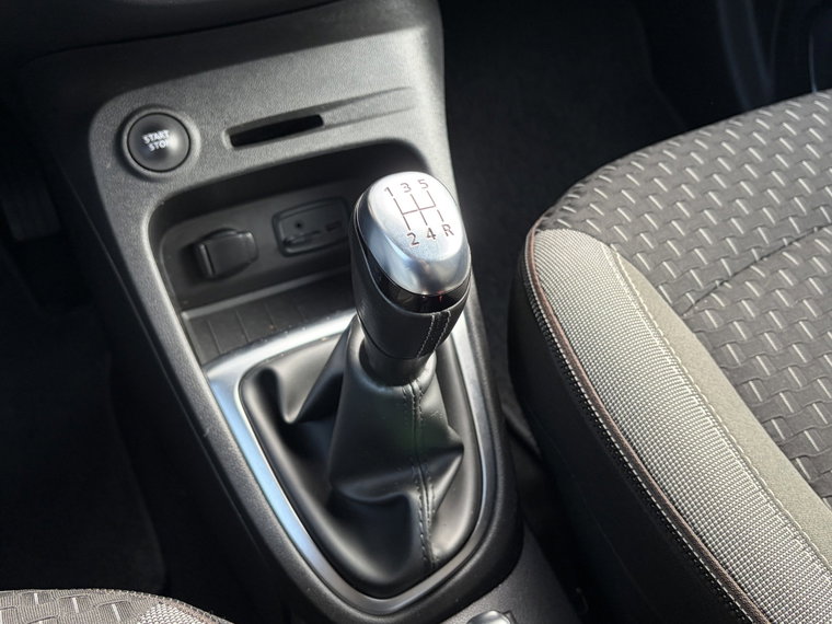 Vehicle Image 33