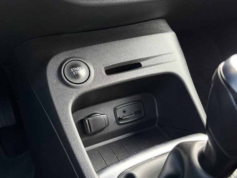 Vehicle Image 34