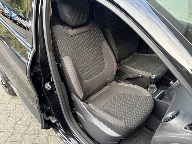 Vehicle Image 45