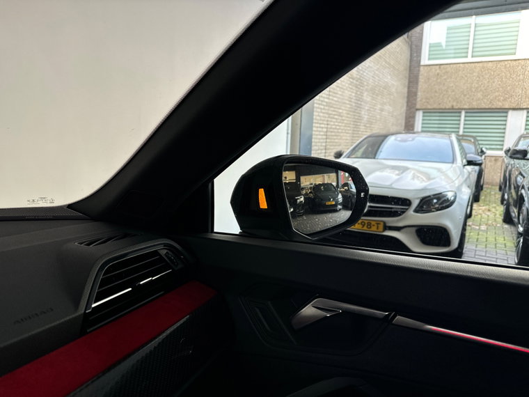 Vehicle Image 29