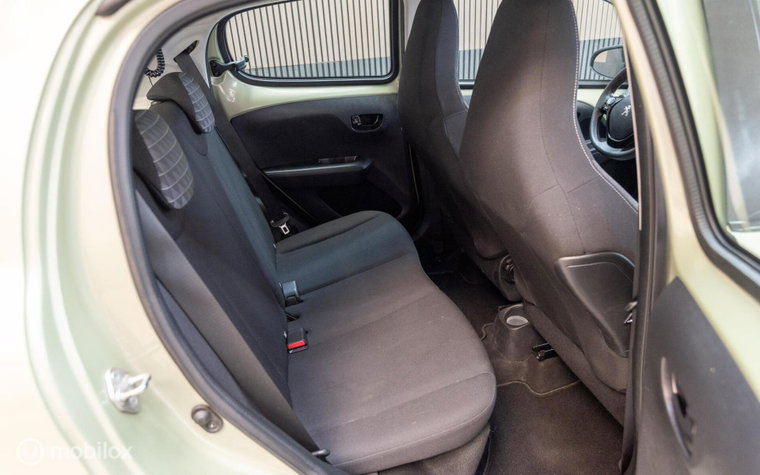 Vehicle Image 22