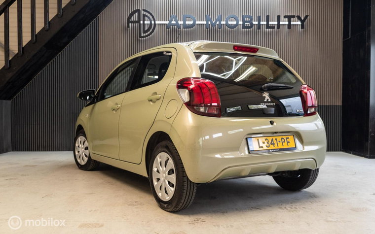 Vehicle Image 7
