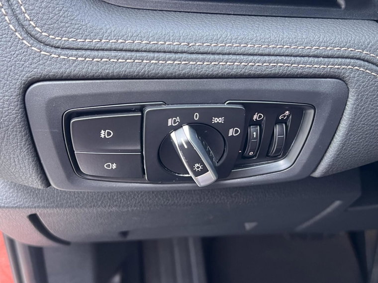 Vehicle Image 37
