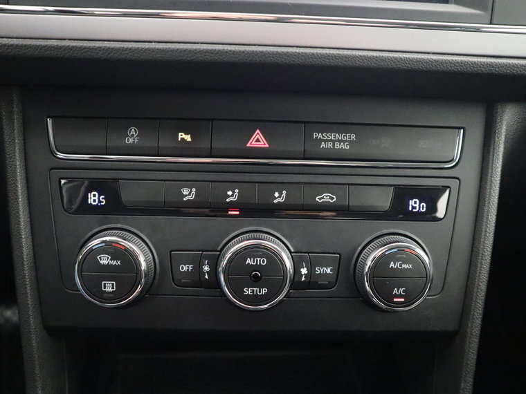 Vehicle Image 27