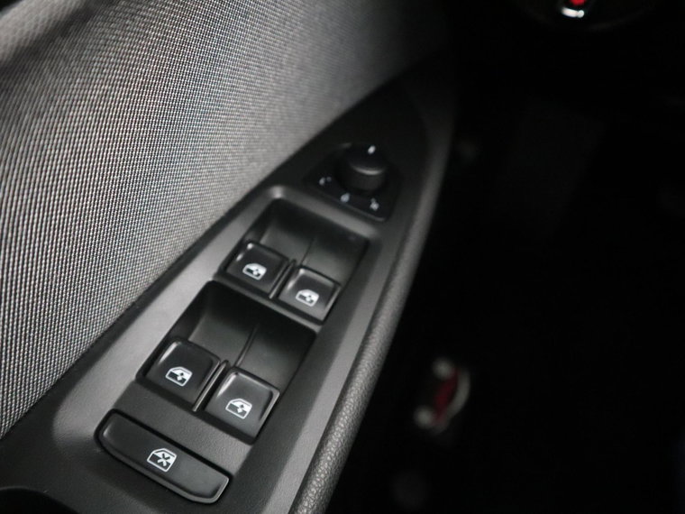 Vehicle Image 39