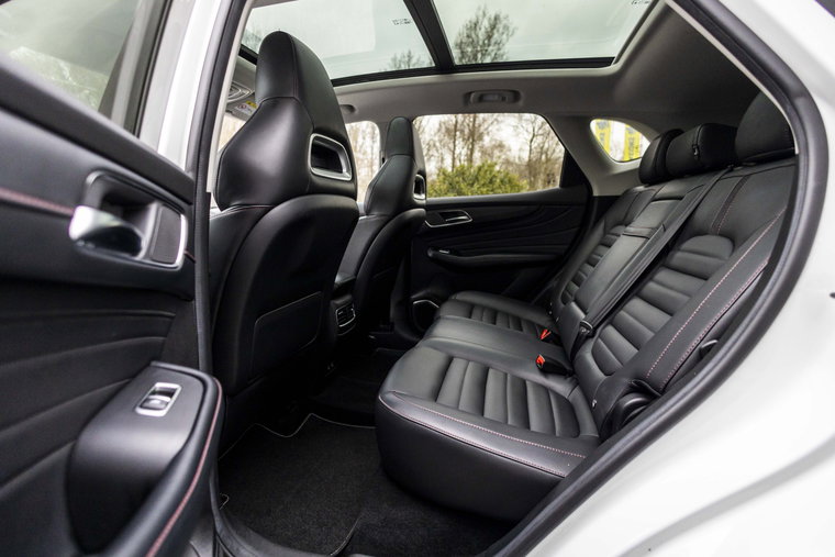 Vehicle Image 15