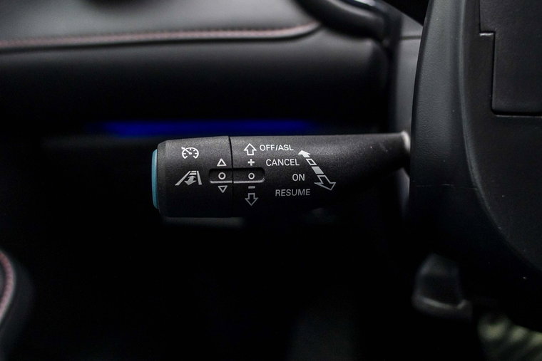 Vehicle Image 32