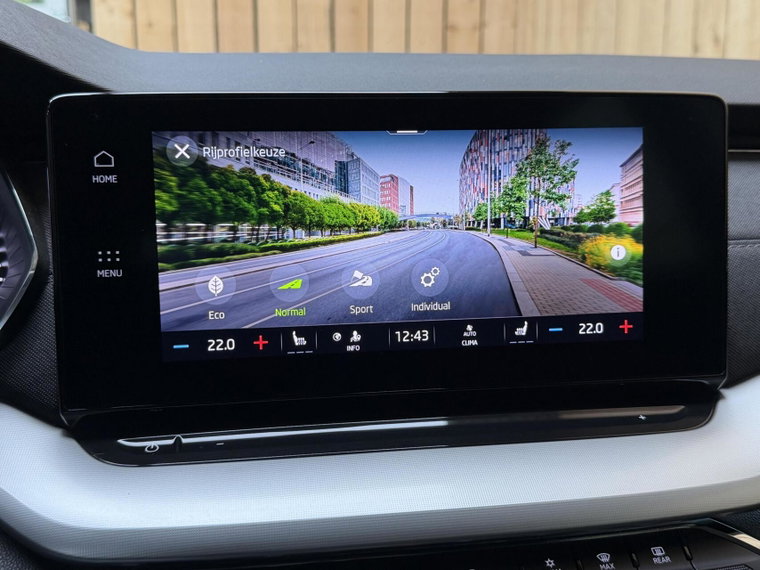 Vehicle Image 30