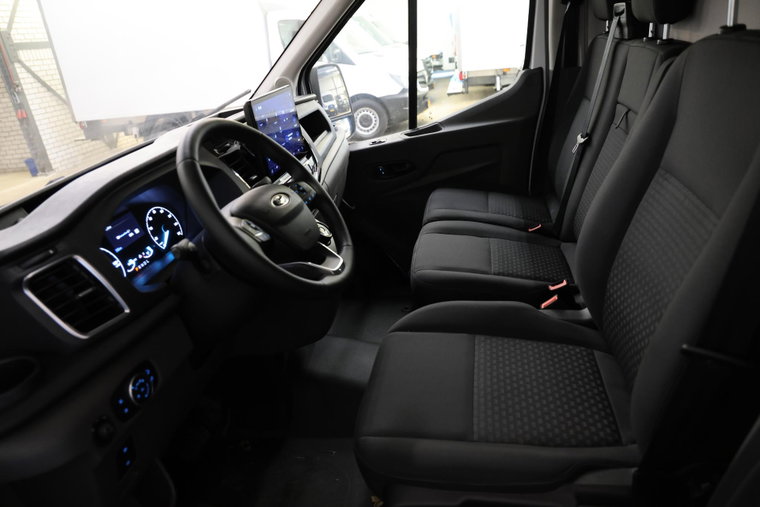 Vehicle Image 15