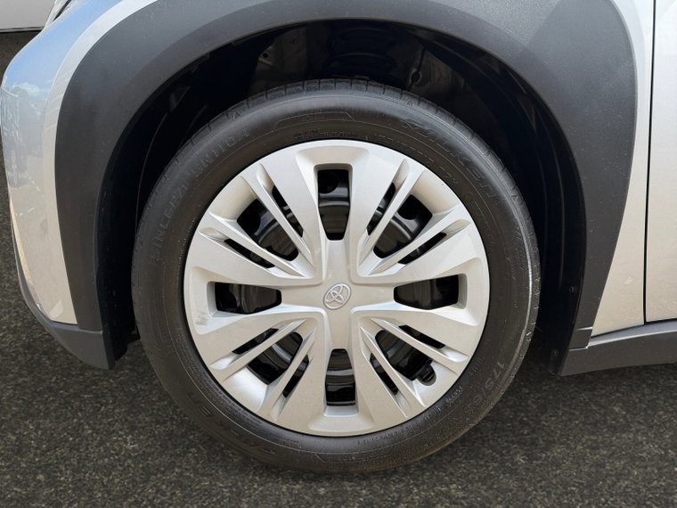 Vehicle Image 22