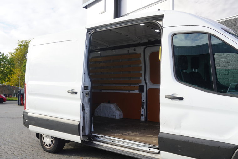 Vehicle Image 11