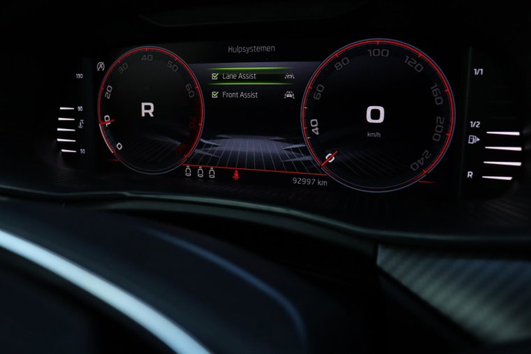 Vehicle Image 32