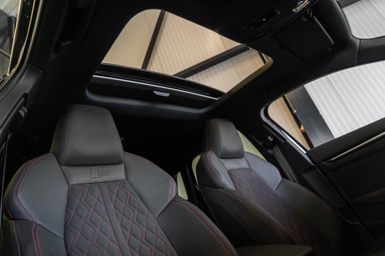 Vehicle Image 14