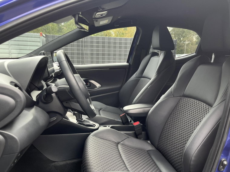 Vehicle Image 15