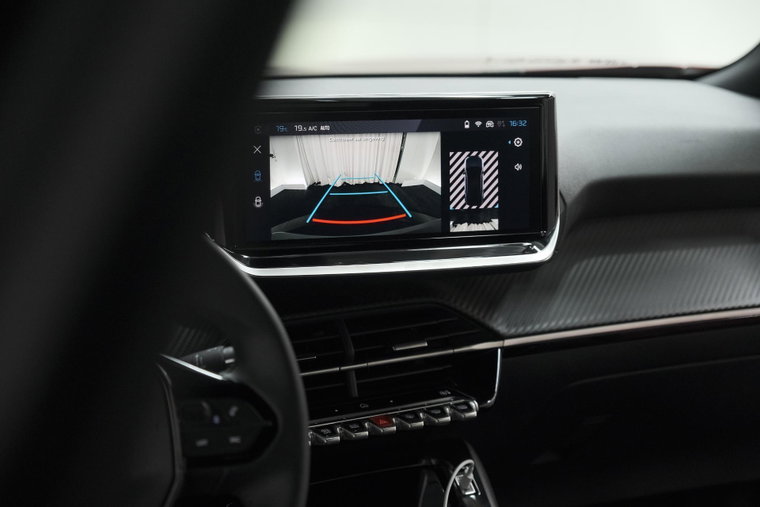 Vehicle Image 13