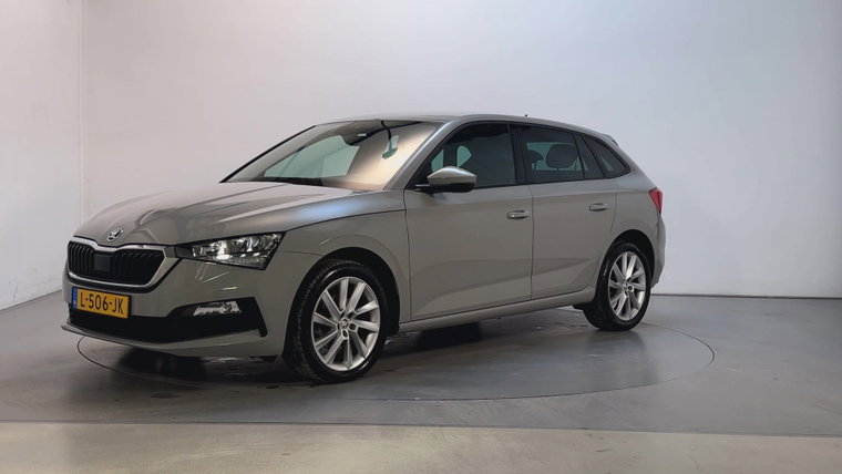 Vehicle Image 8