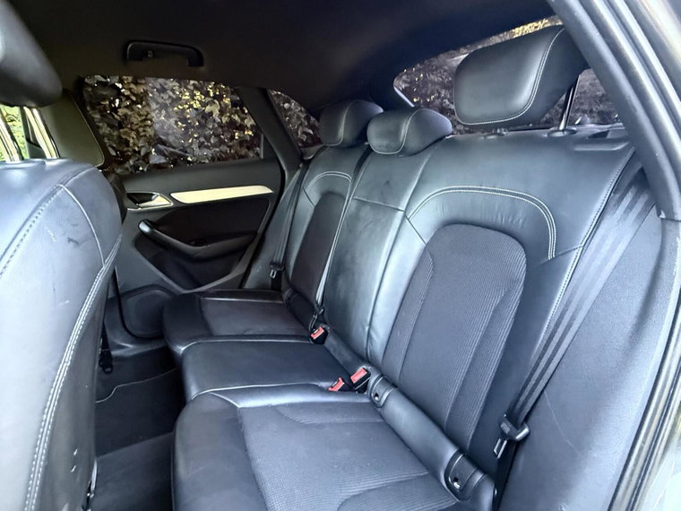Vehicle Image 17