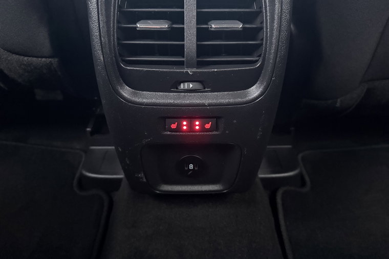 Vehicle Image 17