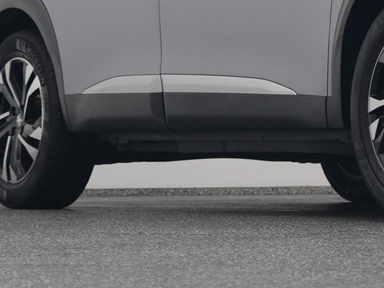 Vehicle Image 38