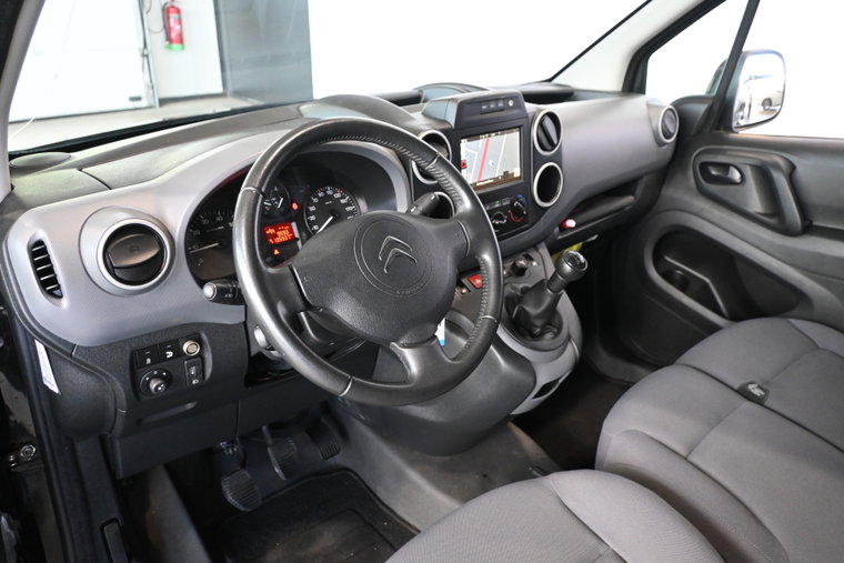 Vehicle Image 31