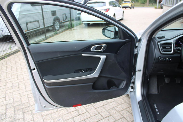 Vehicle Image 34