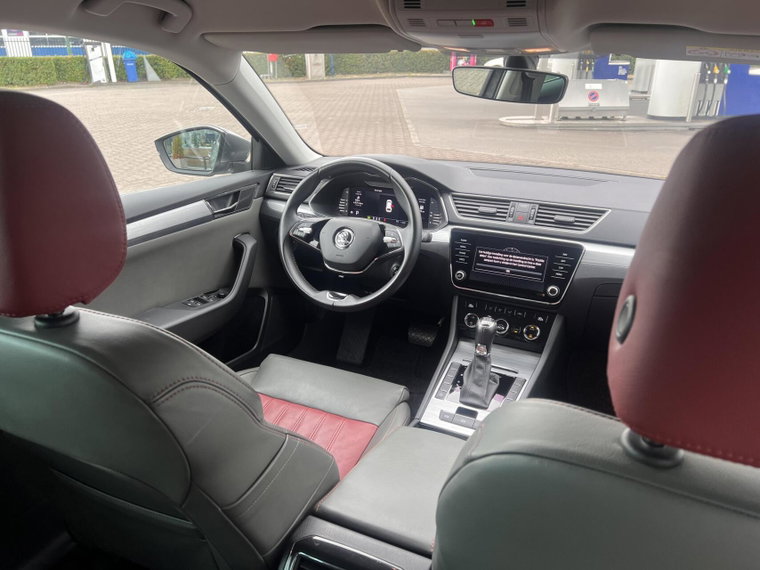 Vehicle Image 21