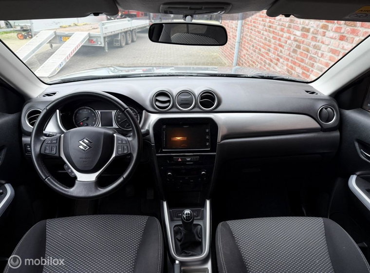 Vehicle Image 12