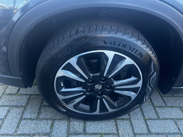 Vehicle Image 18