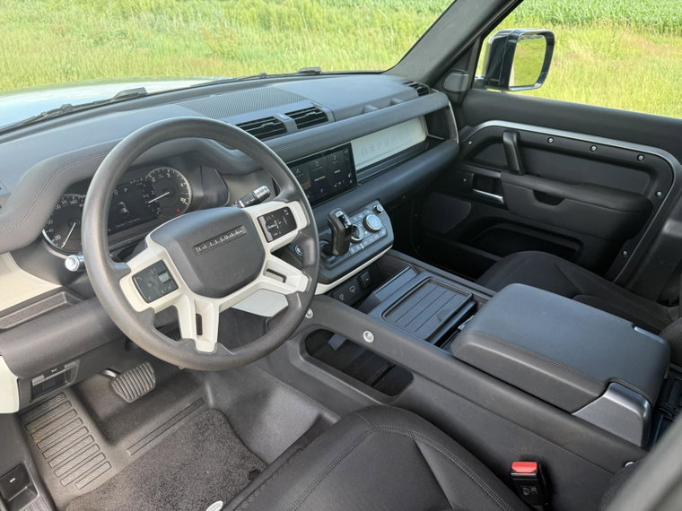 Vehicle Image 15