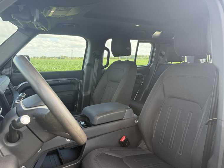 Vehicle Image 30