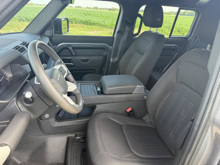 Vehicle Image 33