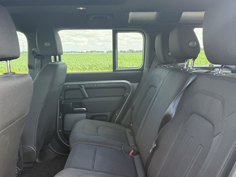 Vehicle Image 36