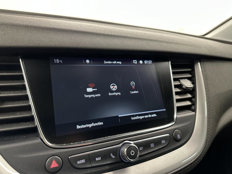 Vehicle Image 38