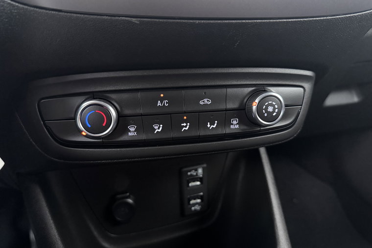 Vehicle Image 26