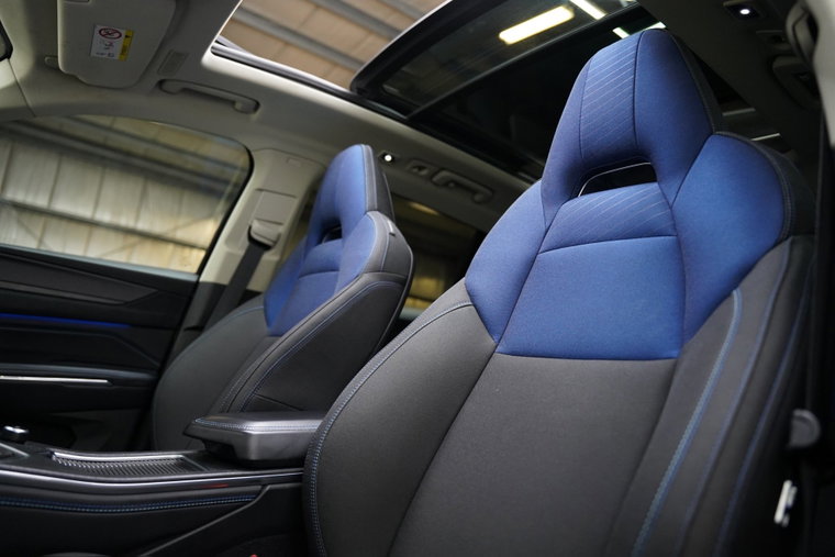 Vehicle Image 13