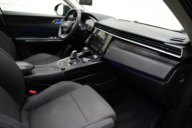 Vehicle Image 38