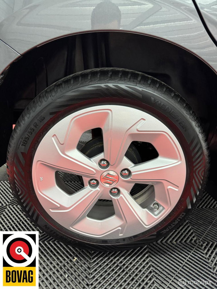 Vehicle Image 10